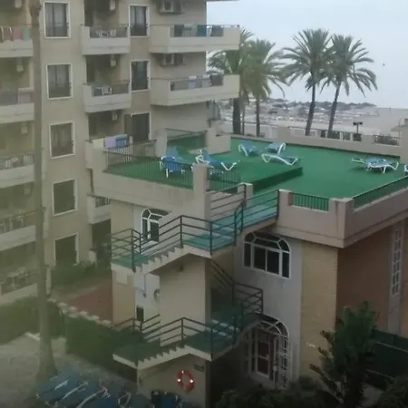 Ronda 4 Boliches Primera Línea De Playa Apartamento