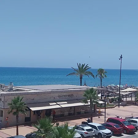 Ronda 4 Boliches Primera Linea De Playa Apartmán *